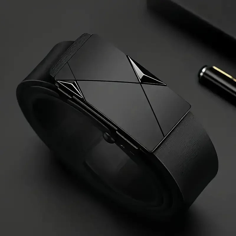 Stylish men's faux leather belt