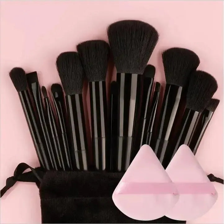 Professional soft and fluffy makeup brushes set cosmetics