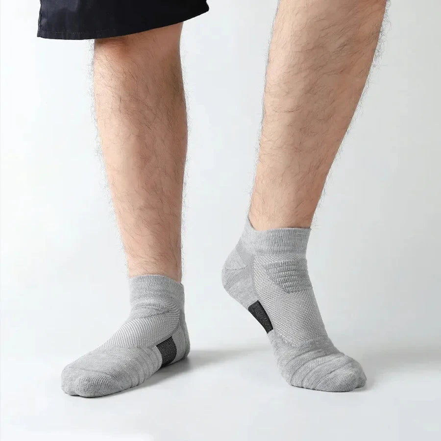 1/3 Pairs of Breathable and Deodorant Non-Slip Socks