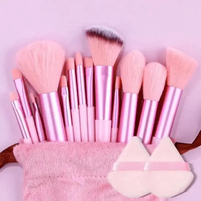 Professional soft and fluffy makeup brushes set cosmetics