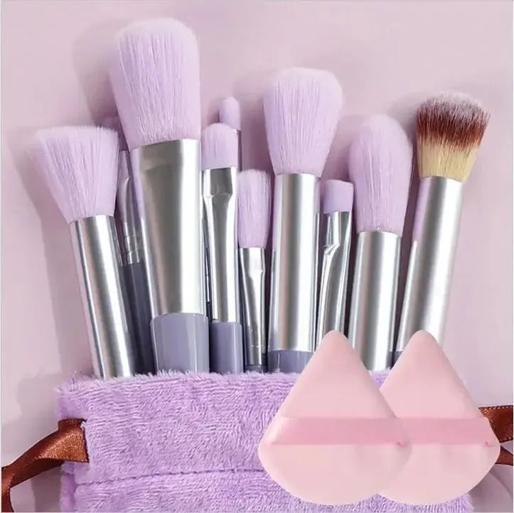 Professional soft and fluffy makeup brushes set cosmetics