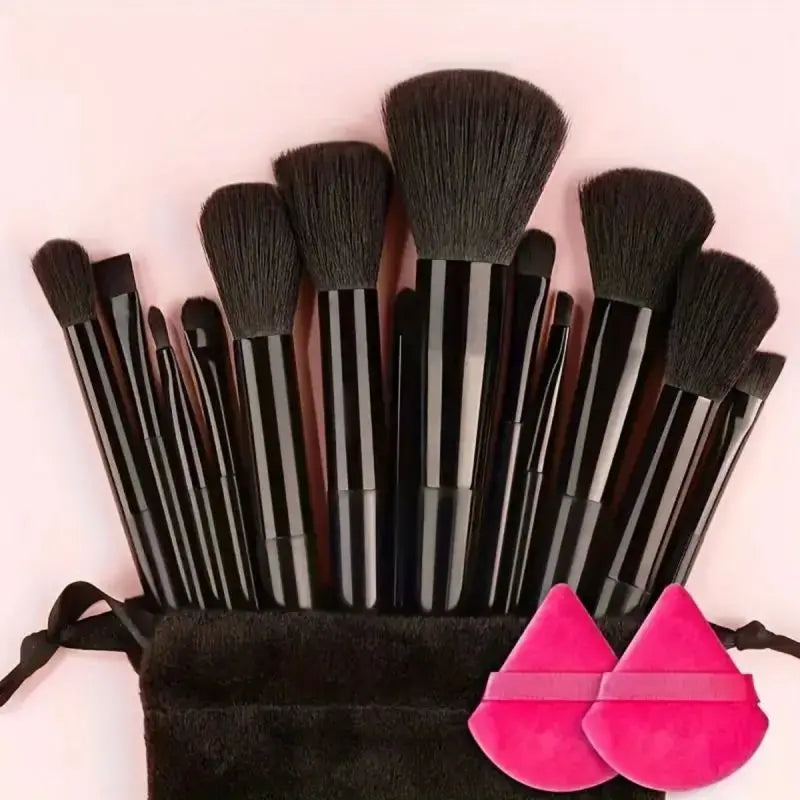 Professional soft and fluffy makeup brushes set cosmetics