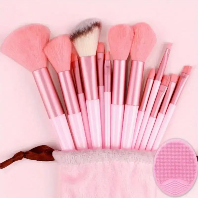 Professional soft and fluffy makeup brushes set cosmetics